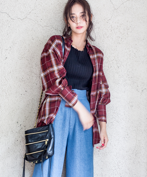 Khaju（カージュ）の「Khaju:チェックビッグシャツ（シャツ/ブラウス・レディース・ブラック/ワイン・ONE SIZE）」の6枚目の写真