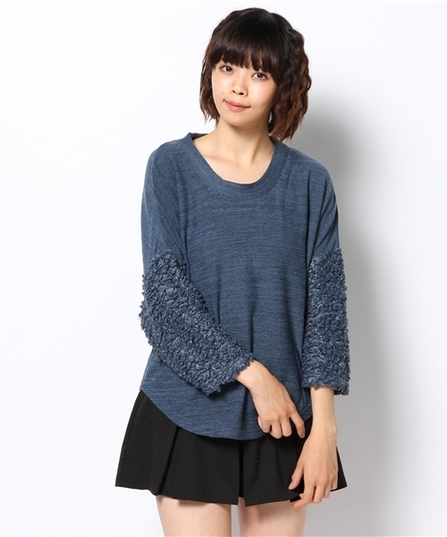 mystic（ミスティック）の「袖モコモコP/O（Tシャツ/カットソー・レディース・チャコールグレー/ブラック/ピンクベージュ/ブルー/オフホワイト/キャメル・ﾌﾘ-）」の4枚目の写真