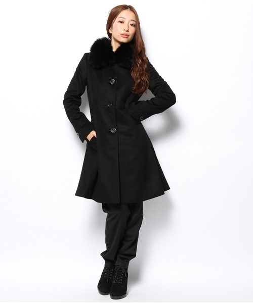 Soareak(ソアリーク)の「FOXファーツキカシミヤコート(その他アウター・レディース・キャメル/ブラック・SMALL/MEDIUM)」の2枚目の写真