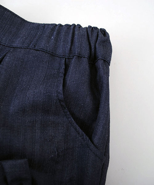 BeBe(ベベ)の「BeBe/シャンブレーストレッチショートパンツ(その他パンツ・キッズ・ネイビー・90/100/110/120/130/140/150)」の9枚目の写真