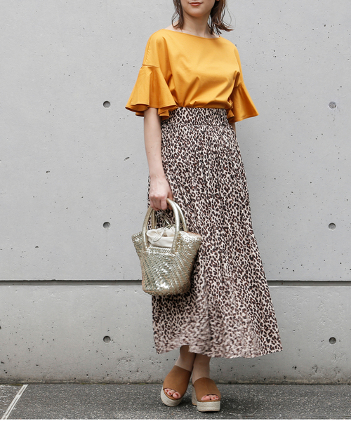 Tiara（ティアラ）の「ボートネックフレアスリーブカットソー（Tシャツ/カットソー・レディース・ブラック/ホワイト×ブラック/レッド/マスタード・FREE）」の12枚目の写真