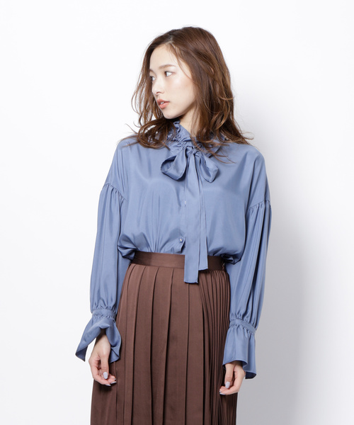 Re.Verofonna(ヴェロフォンナ)の「取り外しボウタイ付ブラウス(シャツ/ブラウス)」|ブルー