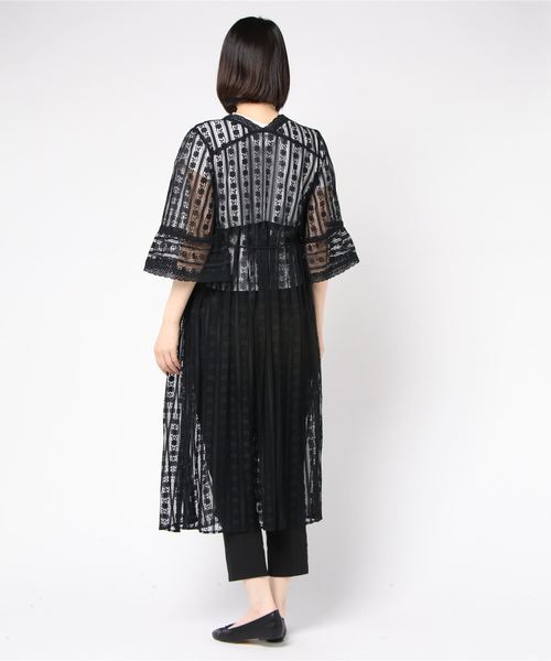 激安スーパーの“売上対決” axes femme（アクシーズファム）の「ストライプレースガウン トップス