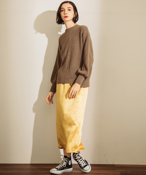 PUBLIC TOKYO(パブリックトウキョウ)の「極 カシミヤ混アシメクルー超撥水ニット(ニット/セーター・レディース・ホワイト/ブラック/ベージュ/オレンジ・FREE)」の7枚目の写真