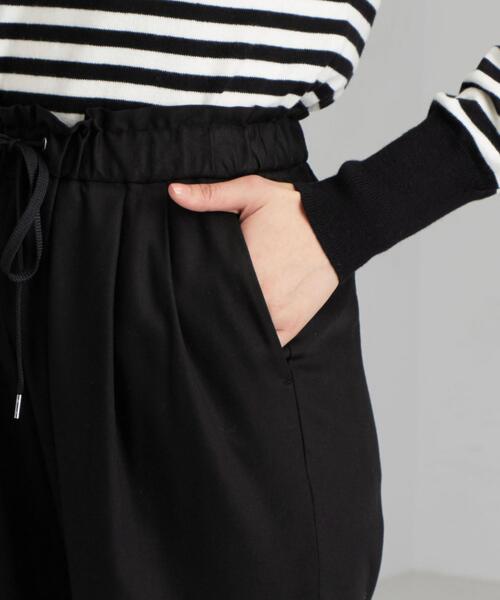 green label relaxing(グリーンレーベルリラクシング)の「◆CFC T/R ドロスト タック テーパード パンツ(その他パンツ・レディース・ブラック/ライム/ライトグレー/ピンク/ベージュ・40/42/34/44/36/38)」の17枚目の写真