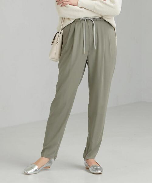 green label relaxing(グリーンレーベルリラクシング)の「◆CFC T/R ドロスト タック テーパード パンツ(その他パンツ・レディース・ブラック/ライム/ライトグレー/ピンク/ベージュ・40/42/34/44/36/38)」の6枚目の写真
