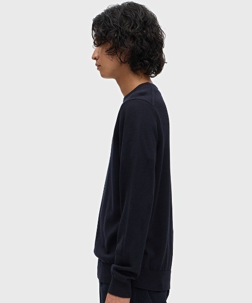 Classic Crew Neck Sweater／クラシッククルーネックニット（ニット