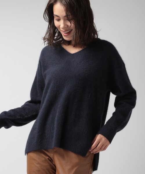 BAYFLOW（ベイフロー）の「ラクーンMIX Vネックニットプルオーバー（ニット/セーター・レディース・ライトブルー/ベージュ/パープル/マスタード/オレンジ/ネイビー・SMALL/MEDIUM）」の4枚目の写真