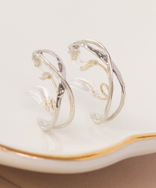 Phoebe（フィービィー）の「【シリーズ累計販売　10,000点突破！】【金属アレルギー対応】【痛くないシリーズ】クロスフープクリスタルループフィットイヤリング（イヤリング・レディース・シルバー/ゴールド/ピンクゴールド・FREE）」の14枚目の写真