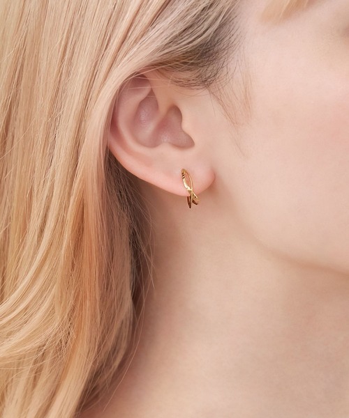 Phoebe（フィービィー）の「【シリーズ累計販売　10,000点突破！】【金属アレルギー対応】【痛くないシリーズ】クロスフープクリスタルループフィットイヤリング（イヤリング・レディース・シルバー/ゴールド/ピンクゴールド・FREE）」の19枚目の写真