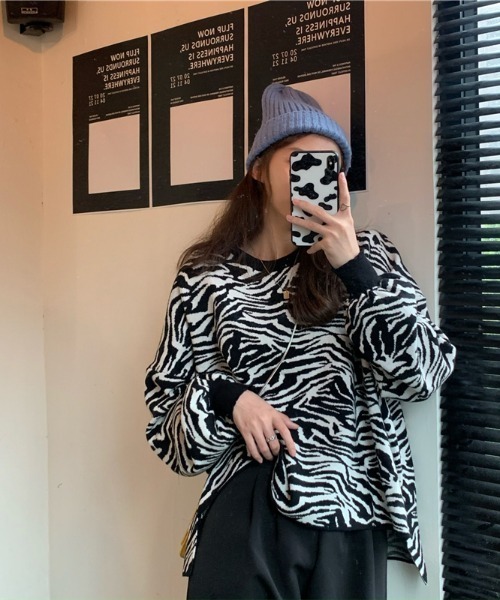 yuue' ( wear )(ユーイ)の「アニマル柄オーバーサイズカットソー / ゼブラ柄カットソー(Tシャツ/カットソー・レディース・ブラック・FREE)」の12枚目の写真