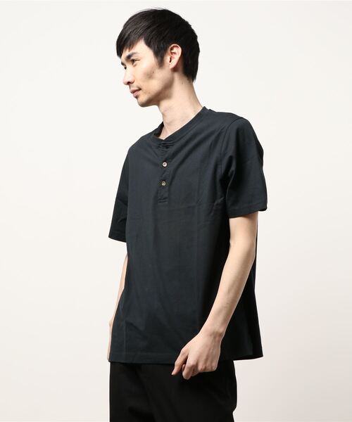 L.L.Bean（エルエルビーン）の「ケアフリー・アンシュリンカブル・ティ、半袖　ヘンリー ジャパン・フィット（Tシャツ/カットソー・メンズ・ホワイト/ブラック/ネイビー/ヘザーグレー/ネイビー系/グレイッシュブルー/ヘザーチャコール・SMALL/MEDIUM/LARGE/X-LARGE/XX-LARGE）」の10枚目の写真