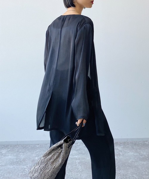 PAGEBOY（ページボーイ）の「【CORE】グロスシャンブレージャケット（ノーカラージャケット・レディース・ブラック/グレイッシュベージュ・FREE）」の13枚目の写真