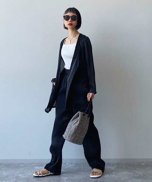 PAGEBOY（ページボーイ）の「【CORE】グロスシャンブレージャケット（ノーカラージャケット・レディース・ブラック/グレイッシュベージュ・FREE）」の15枚目の写真