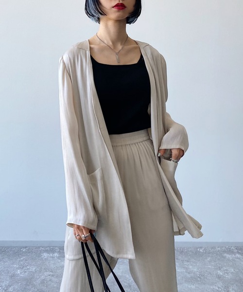 PAGEBOY（ページボーイ）の「【CORE】グロスシャンブレージャケット（ノーカラージャケット・レディース・ブラック/グレイッシュベージュ・FREE）」の17枚目の写真