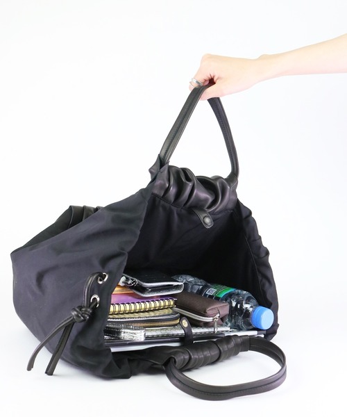 atneK(アトネック)の「【atneK】ナイロンギャザートート(トートバッグ・レディース・ブラック・FREE)」の11枚目の写真