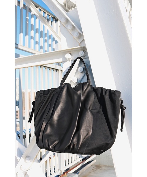 atneK(アトネック)の「【atneK】ナイロンギャザートート(トートバッグ・レディース・ブラック・FREE)」の12枚目の写真