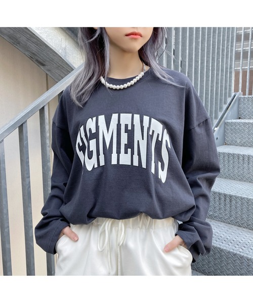 Figments(フィグメンツ)の「カレッジロゴロンT(Tシャツ/カットソー・レディース・サックスブルー/カーキ/スミクロ/ダークグリーン/ブラック/ブルー系その他・FREE)」の3枚目の写真