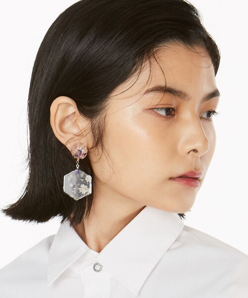 ANEVER（アンエバー）の「FLOWER HEXAGON PLATE イヤリング（イヤリング・レディース・ホワイト系・F）」の6枚目の写真