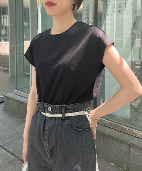 SHENERY（シーナリー）の「オーガニックコットンノースリーブ（タンクトップ・レディース・チャコールグレー/ブラック/オフホワイト/イエロー・FREE）」の2枚目の写真