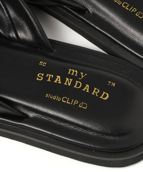 studio CLIP（スタディオクリップ）の「フェイクレザーギャザートングサンダル（サンダル・レディース・ブラック/ブラウン/オフホワイト・LARGE/MEDIUM）」の5枚目の写真