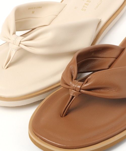 studio CLIP（スタディオクリップ）の「フェイクレザーギャザートングサンダル（サンダル・レディース・ブラック/ブラウン/オフホワイト・LARGE/MEDIUM）」の11枚目の写真