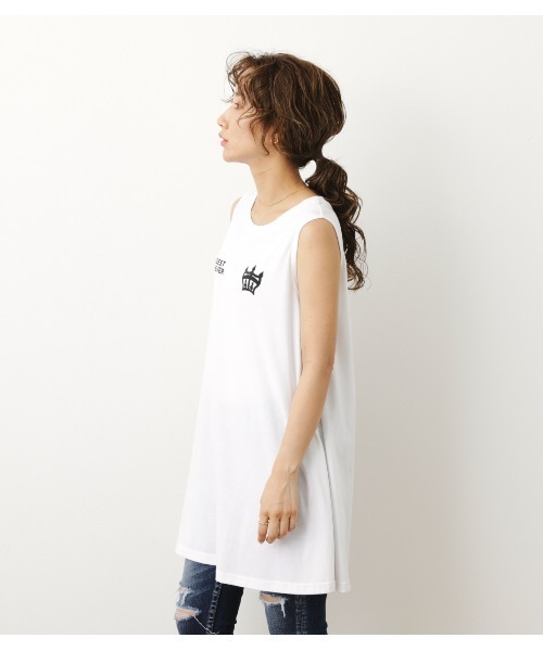 RODEO CROWNS WIDE BOWL（ロデオクラウンズワイドボウル）の「ビッグロゴタンクワンピース（ワンピース・レディース・ホワイト/ブラック/ベージュ・FREE）」の8枚目の写真