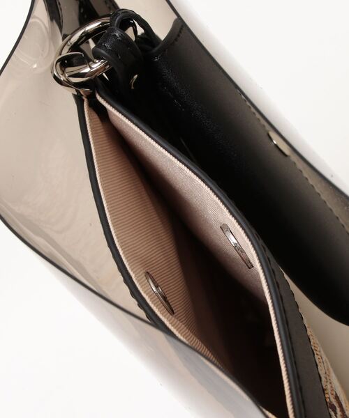 Jines（ジネス）の「【Kiara】3セット付属ポーチ付きPVCクリアバッグ（ショルダーバッグ・レディース・ブラック・FREE）」の13枚目の写真