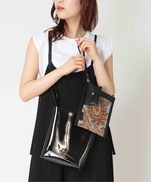 Jines（ジネス）の「【Kiara】3セット付属ポーチ付きPVCクリアバッグ（ショルダーバッグ・レディース・ブラック・FREE）」の7枚目の写真