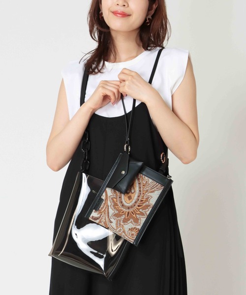 Jines（ジネス）の「【Kiara】3セット付属ポーチ付きPVCクリアバッグ（ショルダーバッグ・レディース・ブラック・FREE）」の9枚目の写真