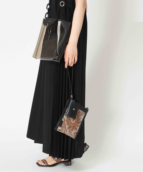 Jines（ジネス）の「【Kiara】3セット付属ポーチ付きPVCクリアバッグ（ショルダーバッグ・レディース・ブラック・FREE）」の10枚目の写真