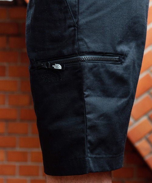 THE NORTH FACE(ザノースフェイス)の「THE NORTH FACE カーゴショートパンツ(カーゴパンツ・メンズ・ブラック・36/34/32)」の7枚目の写真