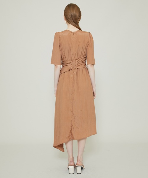 muller of yoshiokubo（ミュラーオブヨシオクボ）の「【muller of yoshiokubo(ミュラーオブヨシオクボ)】 別注アシンメトリードレス（ワンピース・レディース・ブラウン・38/36）」の6枚目の写真