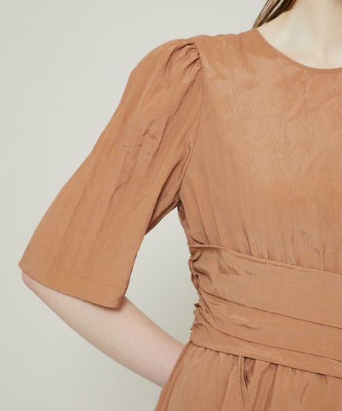 muller of yoshiokubo（ミュラーオブヨシオクボ）の「【muller of yoshiokubo(ミュラーオブヨシオクボ)】 別注アシンメトリードレス（ワンピース・レディース・ブラウン・38/36）」の8枚目の写真