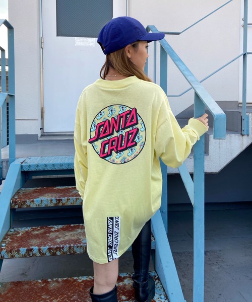 SANTA CRUZ(サンタクルーズ)の「【ムラサキスポーツ別注】SANTACRUZ/サンタクルーズ ビッグシルエット ラインテープ柄バックプリントロンT 502213432(Tシャツ/カットソー・レディース・ホワイト/ブラック/イエロー/ブラック系その他・M/L)」の4枚目の写真