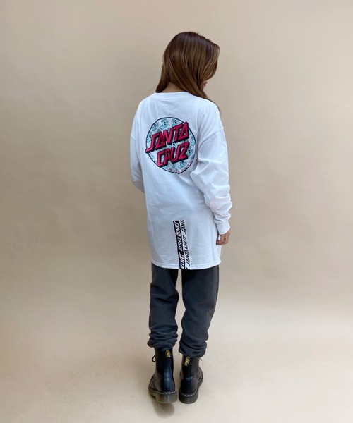 SANTA CRUZ(サンタクルーズ)の「【ムラサキスポーツ別注】SANTACRUZ/サンタクルーズ ビッグシルエット ラインテープ柄バックプリントロンT 502213432(Tシャツ/カットソー・レディース・ホワイト/ブラック/イエロー/ブラック系その他・M/L)」の9枚目の写真