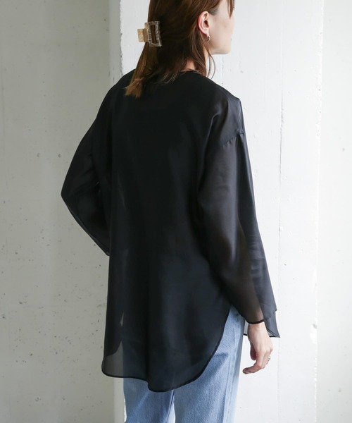 audrey and john wad（オードリーアンドジョンワッド）の「Audrey and John Wad　Long Pullover Blouse（シャツ/ブラウス・レディース・ホワイト/ブラック・FREE）」の2枚目の写真