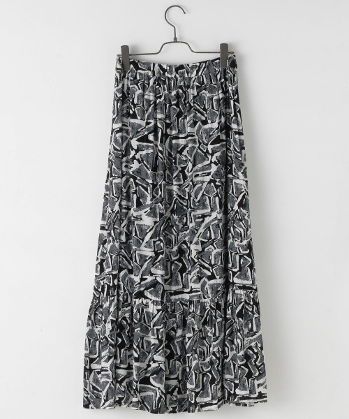 LOWRYS FARM（ローリーズファーム）の「トライアングルスカート　228826（スカート・レディース・ブラック/ベージュ・FREE）」の5枚目の写真