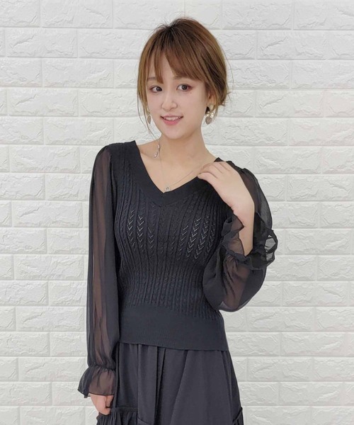 Lace Ladies(レースレディース)の「Vネック ボリュームスリーブ ニットシャツ(シャツ/ブラウス・レディース・ブルー/ホワイト/ブラック・FREE)」の4枚目の写真