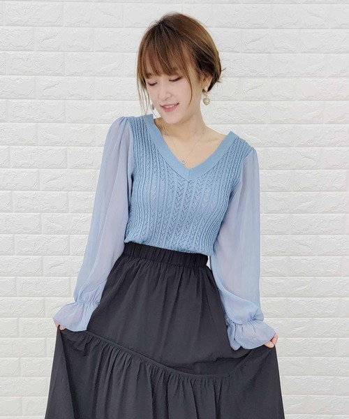Lace Ladies(レースレディース)の「Vネック ボリュームスリーブ ニットシャツ(シャツ/ブラウス・レディース・ブルー/ホワイト/ブラック・FREE)」の7枚目の写真