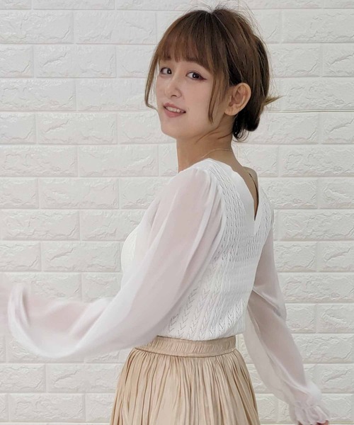 Lace Ladies(レースレディース)の「Vネック ボリュームスリーブ ニットシャツ(シャツ/ブラウス・レディース・ブルー/ホワイト/ブラック・FREE)」の11枚目の写真