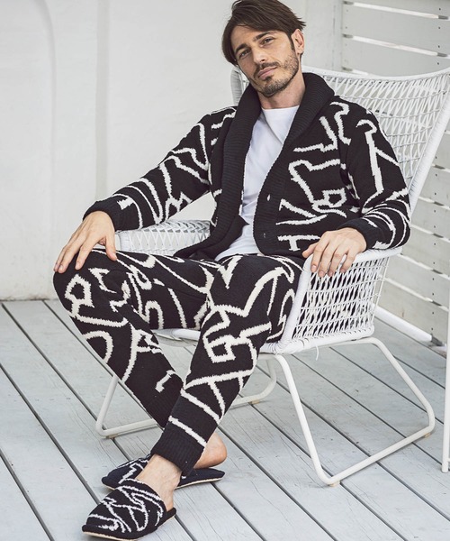 【未使用】1piu1uguale3総柄パンツ_カーキ_限定価格 1PIU1UGUALE3 迷彩柄 フーディーとパンツセット