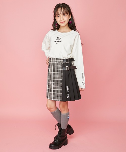 JENNI love（ジェニィラブ）の「ベロアリボンケーブルハイソックス（ソックス/靴下・キッズ・ブラック/グレー/ベージュ・22-24cm/19-21cm）」の9枚目の写真