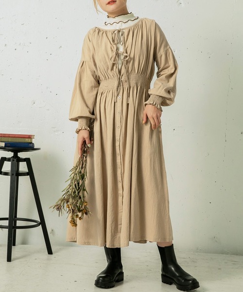 mikke（ミッケ）の「3WAYリボンウエストシャーリングボリュームスリーブワンピース（ワンピース・レディース・ブラック/ベージュ/ブラウン・FREE）」の8枚目の写真