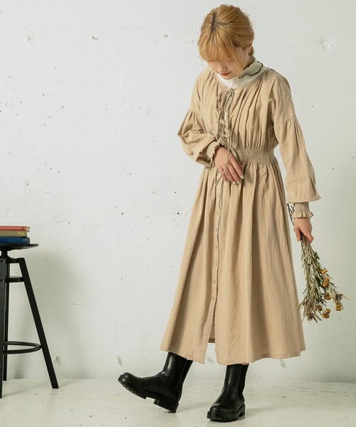 mikke（ミッケ）の「3WAYリボンウエストシャーリングボリュームスリーブワンピース（ワンピース・レディース・ブラック/ベージュ/ブラウン・FREE）」の9枚目の写真