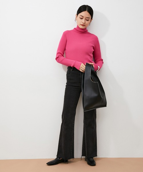 ADAM ET ROPE'(アダムエロペ)の「【アウトレット店舗・WEB限定】エコベロRIBタートル(ニット/セーター・レディース・ブラック/ピンク/イエロー/グレー系その他・FREE)」の6枚目の写真