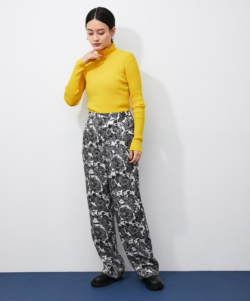 ADAM ET ROPE'(アダムエロペ)の「【アウトレット店舗・WEB限定】エコベロRIBタートル(ニット/セーター・レディース・ブラック/ピンク/イエロー/グレー系その他・FREE)」の21枚目の写真