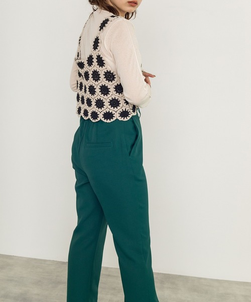 w closet(ダブルクローゼット)の「モチーフベスト+シアータートルプルオーバーSET(ニット/セーター・レディース・キナリ/ブラック・FREE)」の11枚目の写真