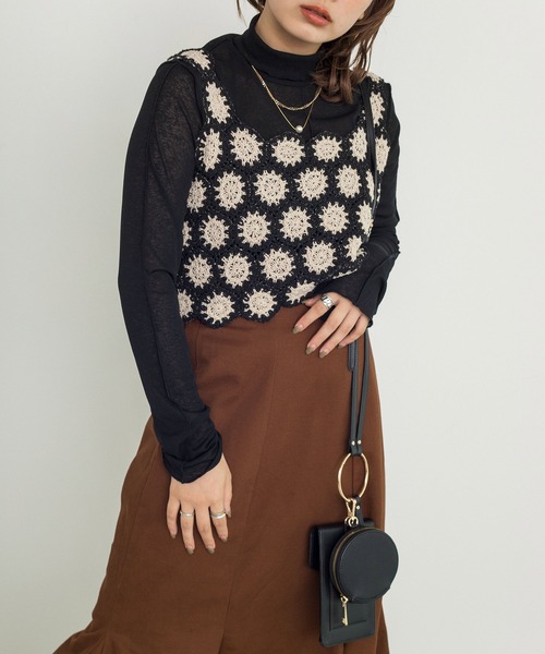 w closet(ダブルクローゼット)の「モチーフベスト+シアータートルプルオーバーSET(ニット/セーター・レディース・キナリ/ブラック・FREE)」の18枚目の写真