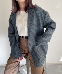 サイクリングをするシングルオーバージャケット